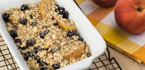 peach and berry crisp recipe